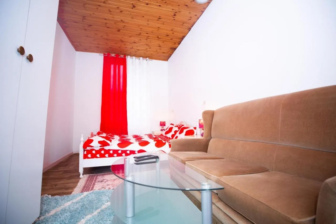 Agréable chambre sur liège avc parking et wifi gratuit Bed & Breakfast Liegi