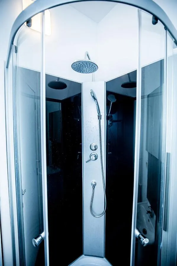 Agréable chambre sur liège avc parking et wifi gratuit Liegi